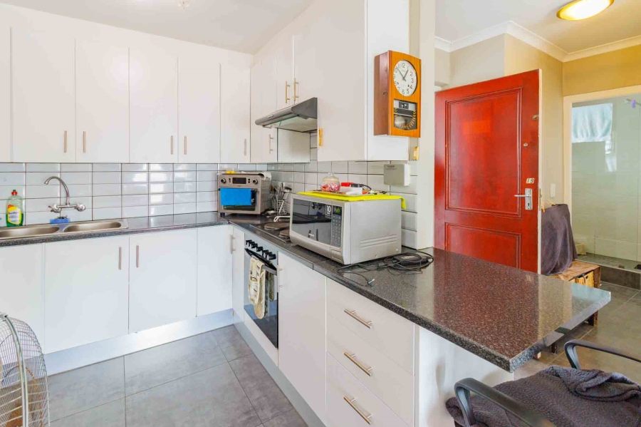 To Let 1 Bedroom Property for Rent in Table View Western Cape